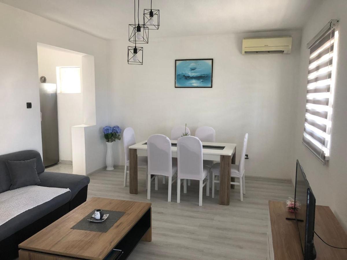 Apartman M&D เนอุม ภายนอก รูปภาพ