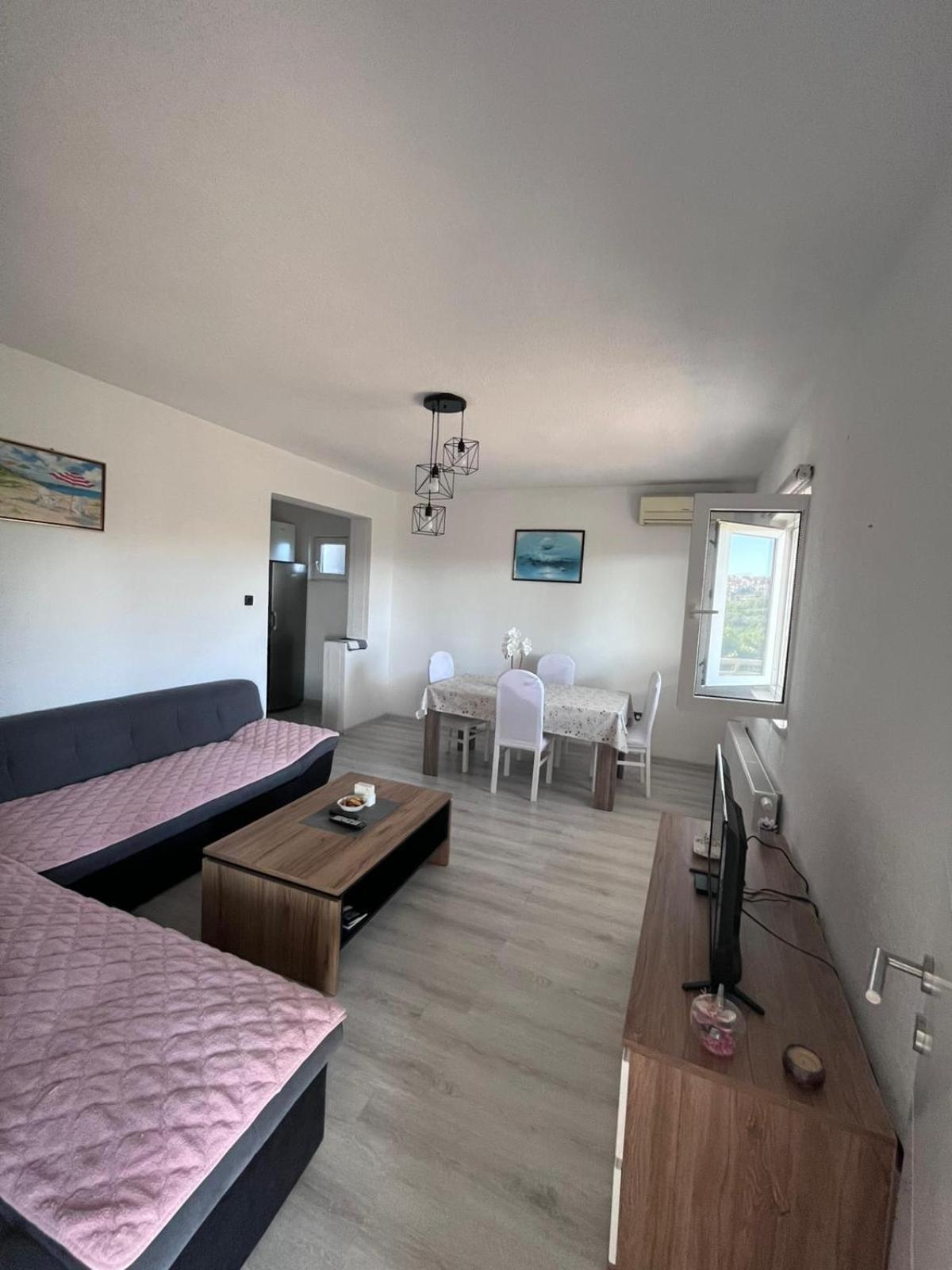 Apartman M&D เนอุม ภายนอก รูปภาพ
